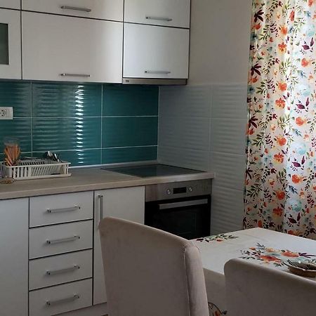 Apartmani Suncokreti - Sunflower Apartments Bar Bagian luar foto