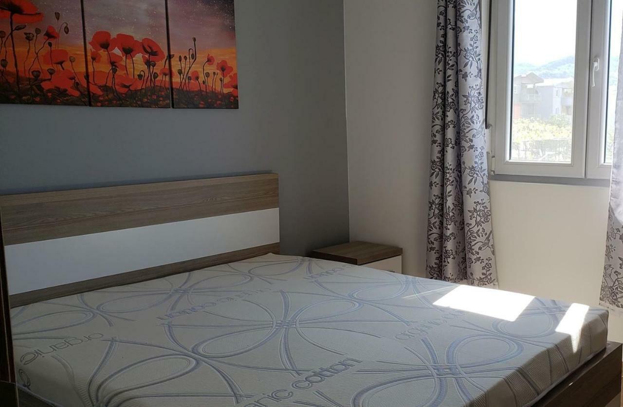 Apartmani Suncokreti - Sunflower Apartments Bar Bagian luar foto