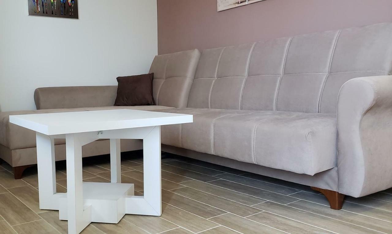 Apartmani Suncokreti - Sunflower Apartments Bar Bagian luar foto
