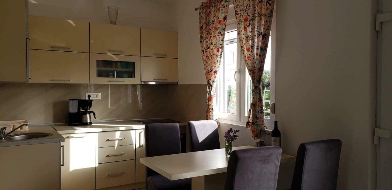 Apartmani Suncokreti - Sunflower Apartments Bar Bagian luar foto